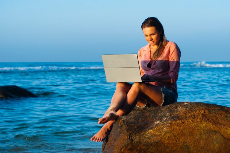 Blending Work and Leisure: 6 Essential Survival Tips for Any Digital Nomad out There